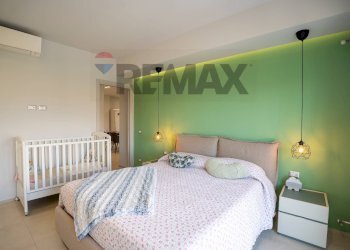 Camera / camera da letto - Three-room apartment Viale Mario Rapisardi
 
707, Catania - photo 13