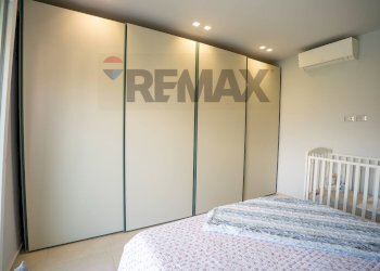 Camera / camera da letto - Three-room apartment Viale Mario Rapisardi
 
707, Catania - photo 14