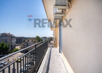 Balcone - Three-room apartment Viale Mario Rapisardi
 
707, Catania - photo 17