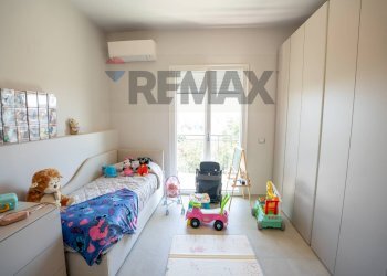 Camera / camera da letto - Three-room apartment Viale Mario Rapisardi
 
707, Catania - photo 21
