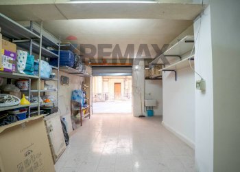 Parcheggio - Three-room apartment Viale Mario Rapisardi
 
707, Catania - photo 26