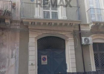 Edificio all\'aperto - Bilocale Via Pozzo Canale
 
25, Catania - foto 12