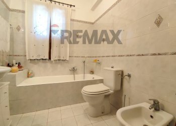 Bagno - Casa semi indipendente Via Guardia Ragala
 
11, Nicolosi - foto 10