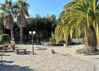 Edificio all\'aperto - Casa semi indipendente Via Guardia Ragala
 
11, Nicolosi - foto 22