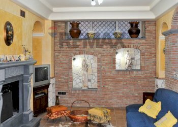 Soggiorno - Casa semi indipendente Via Guardia Ragala
 
11, Nicolosi - foto 28
