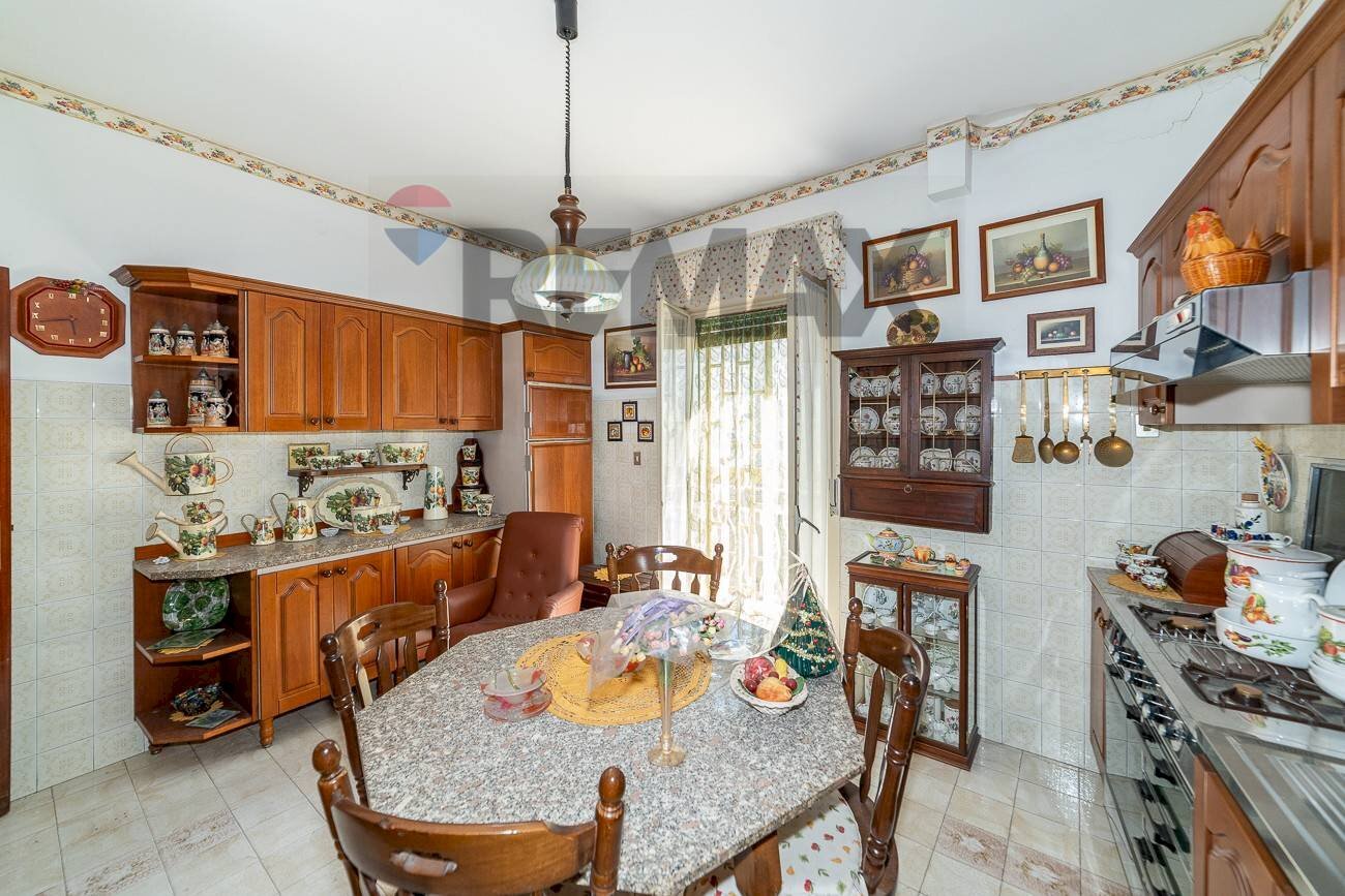 Cucina - Appartamento Vicolo Della Vigna
 
17, Catania - foto 1