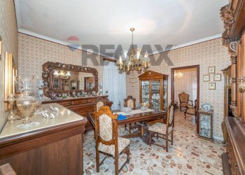 Sala da pranzo - Apartment Vicolo Della Vigna
 
17, Catania - photo 13
