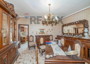 Sala da pranzo - Apartment Vicolo Della Vigna
 
17, Catania - photo 14