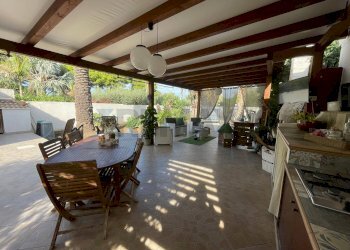 Terrazza - Villa Via delle Mandorle
 
29, Valderice - foto 10