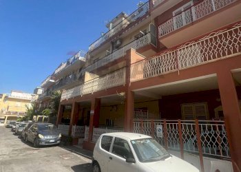 Edificio all\'aperto - Bilocale Palermo - foto 1