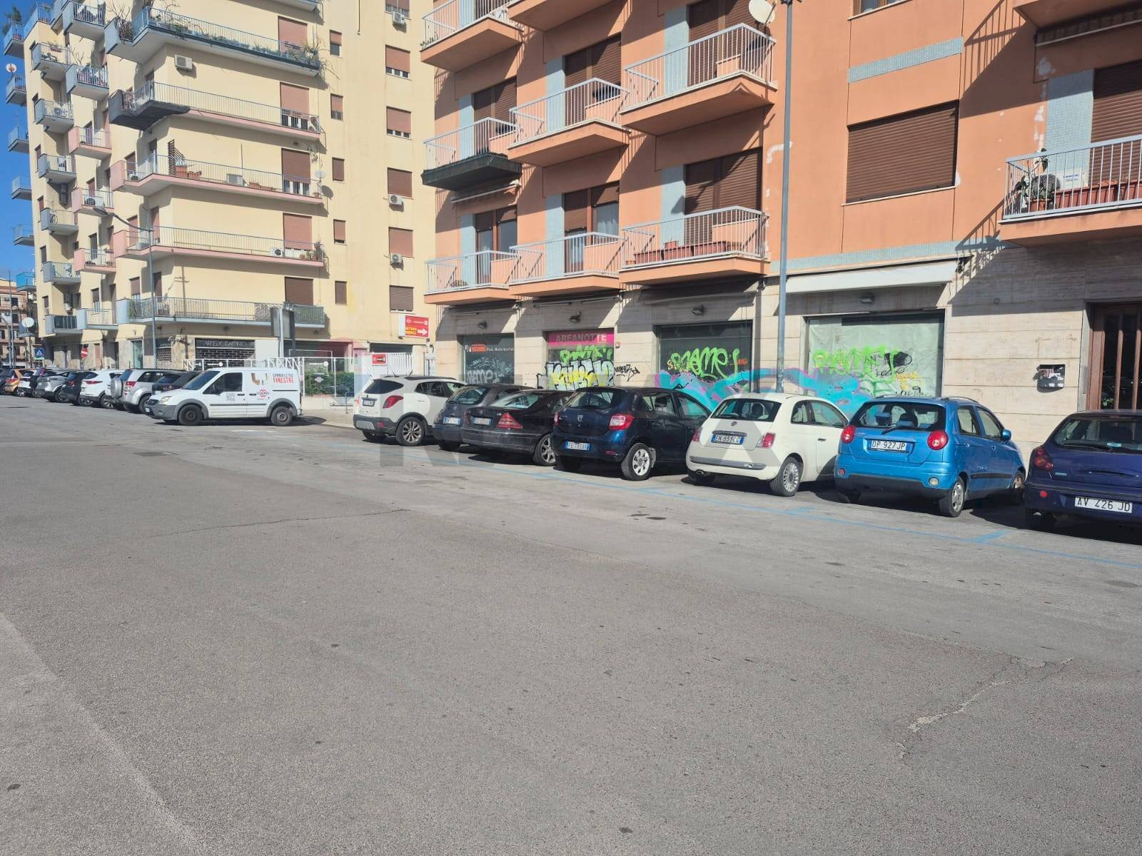 Edificio all\'aperto - Locale Commerciale Via generale di maria, Palermo - foto 2