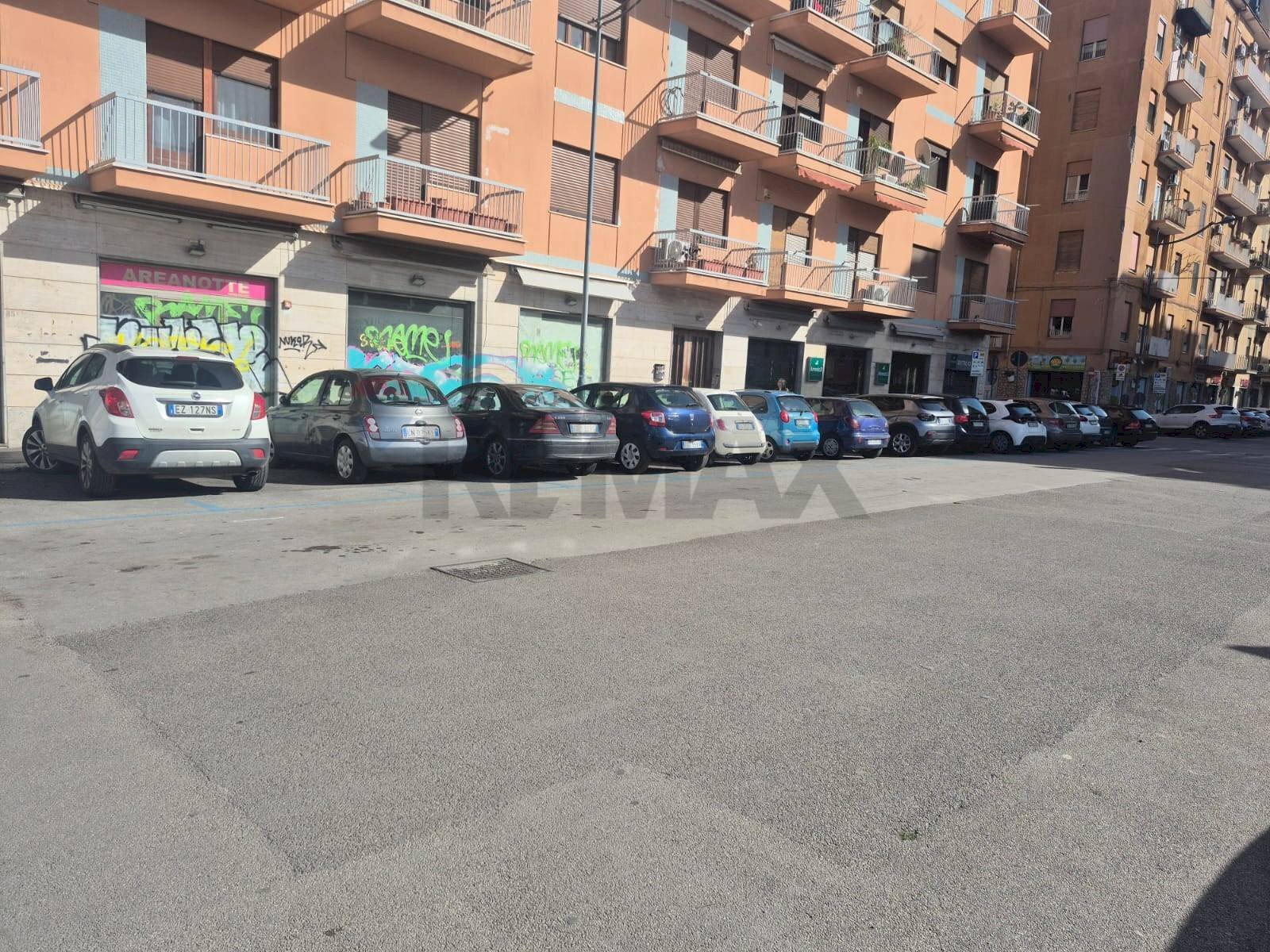 Edificio all\'aperto - Locale Commerciale Via generale di maria, Palermo - foto 3