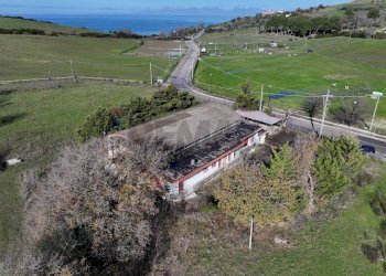 Vista delle montagne - Locale Commerciale via belvedere
30, Agropoli - foto 2