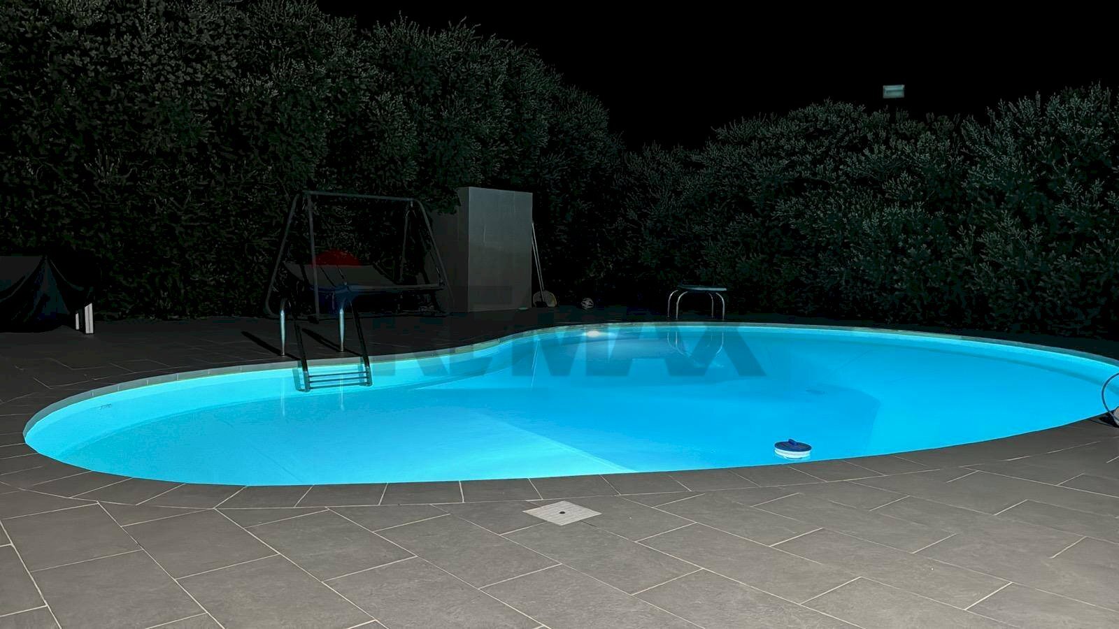 Piscina - Villa Via Piano San Michele, C.da Torre Colonna
10, Altavilla Milicia - foto 2