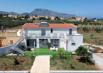 Casa all\'aperto - Semi-detached house via c7, Custonaci - photo 1