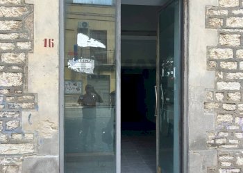 Edificio all\'aperto - Locale Commerciale Trapani - foto 1