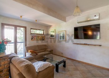 Soggiorno - Villa Palermo - foto 29