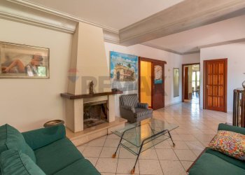 Soggiorno - Villa Palermo - foto 42