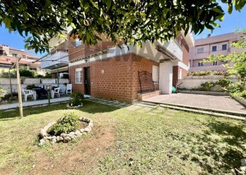 Giardino - Three-room apartment Via Ischia
 
24, Nettuno - photo 1