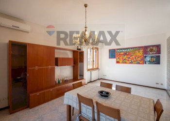 Sala da pranzo - Appartamento via Galileo Galilei
 
14, Falconara Marittima - foto 26