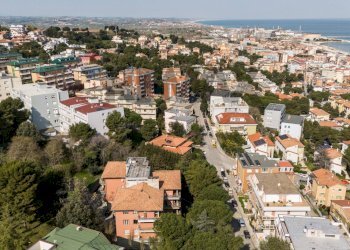 Edificio all\'aperto - Appartamento via Galileo Galilei
 
14, Falconara Marittima - foto 70