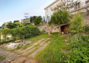 Giardino - Casa semi indipendente Massimo D'azeglio, Castelplanio - foto 8