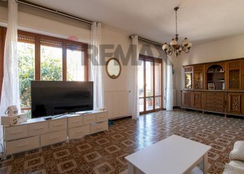 Soggiorno - Apartment Via Sant'Antonio da Padova
 
13, Jesi - photo 2