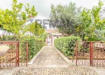 Giardino - Appartamento Via Poggio Fiorito
 
8, Guidonia Montecelio - foto 5