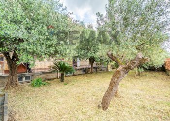 Giardino - Appartamento Via Poggio Fiorito
 
8, Guidonia Montecelio - foto 30
