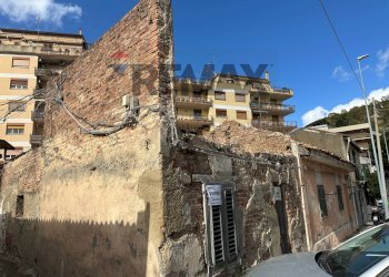 Edificio all\'aperto - Casa indipendente Via Pietro Castelli
 
210, Messina - foto 7
