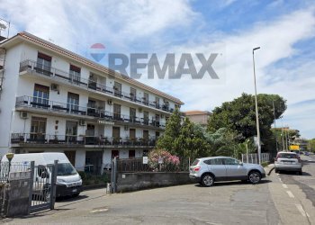Edificio all\'aperto - Three-room apartment Via Pietra Dell'ova
 
402, Catania - photo 1