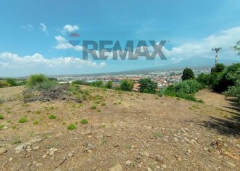 Vista delle montagne - Terreno edificabile Via Sole
 
s.n.c., Motta Sant'Anastasia - foto 11