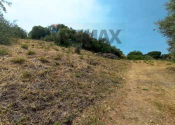 Vista delle montagne - Terreno edificabile Via Sole
 
s.n.c., Motta Sant'Anastasia - foto 19
