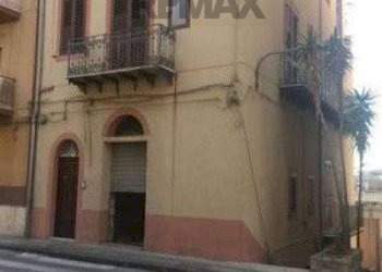 Edificio all\'aperto - Commercial Activity VIA G MEDICI
58, Sant'Agata di Militello - photo 1