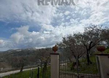 Edificio all\'aperto - Villa SP161
 
snc, Militello Rosmarino - foto 13