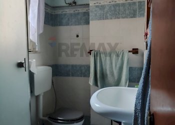 Bagno - Semi-detached house Via Ofelia
 
17, Catania - photo 9