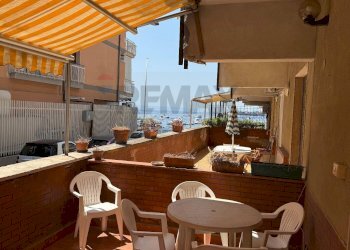 Terrazza - Trilocale Lungomare dei Ciclopi
 
107, Aci Castello - foto 3