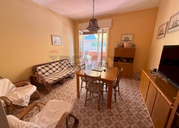 Sala da pranzo - Trilocale Lungomare dei Ciclopi
 
107, Aci Castello - foto 15