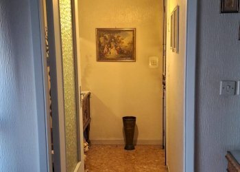 Hall / corridoio - Four-room apartment Via Della Concordia
 
179, Catania - photo 6