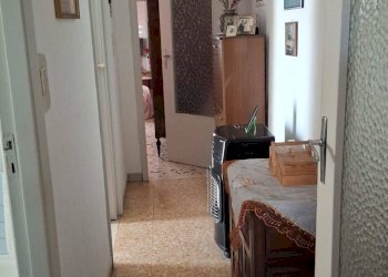 Hall / corridoio - Four-room apartment Via Della Concordia
 
179, Catania - photo 7