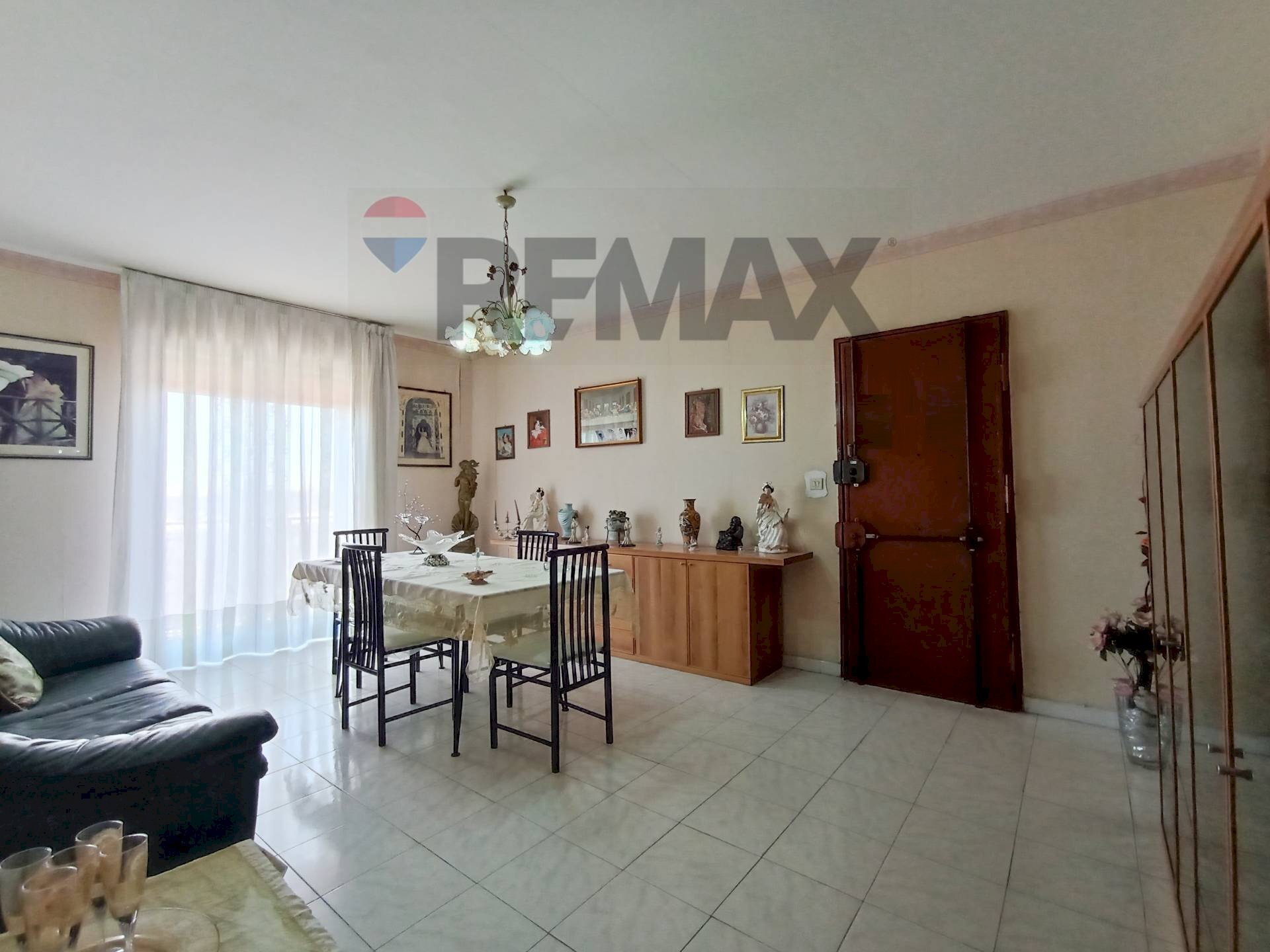 Sala da pranzo - Four-room apartment Viale Grimaldi
 
15, Catania - photo 1