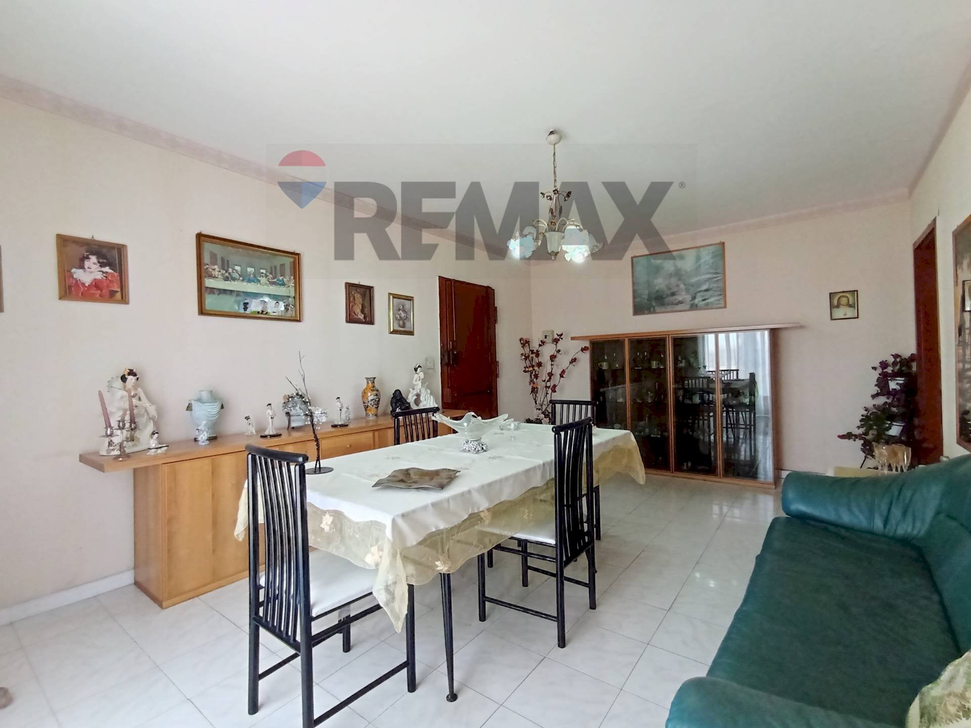 Sala da pranzo - Four-room apartment Viale Grimaldi
 
15, Catania - photo 3