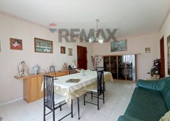 Sala da pranzo - Four-room apartment Viale Grimaldi
 
15, Catania - photo 3