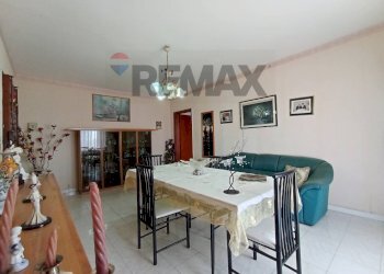 Sala da pranzo - Four-room apartment Viale Grimaldi
 
15, Catania - photo 5