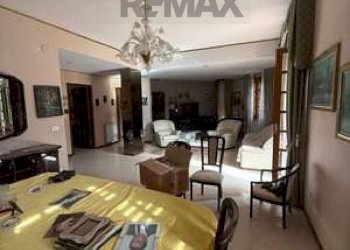 Sala da pranzo - Appartamento VIA GIOTTO
 
3, Sant'Agata di Militello - foto 1