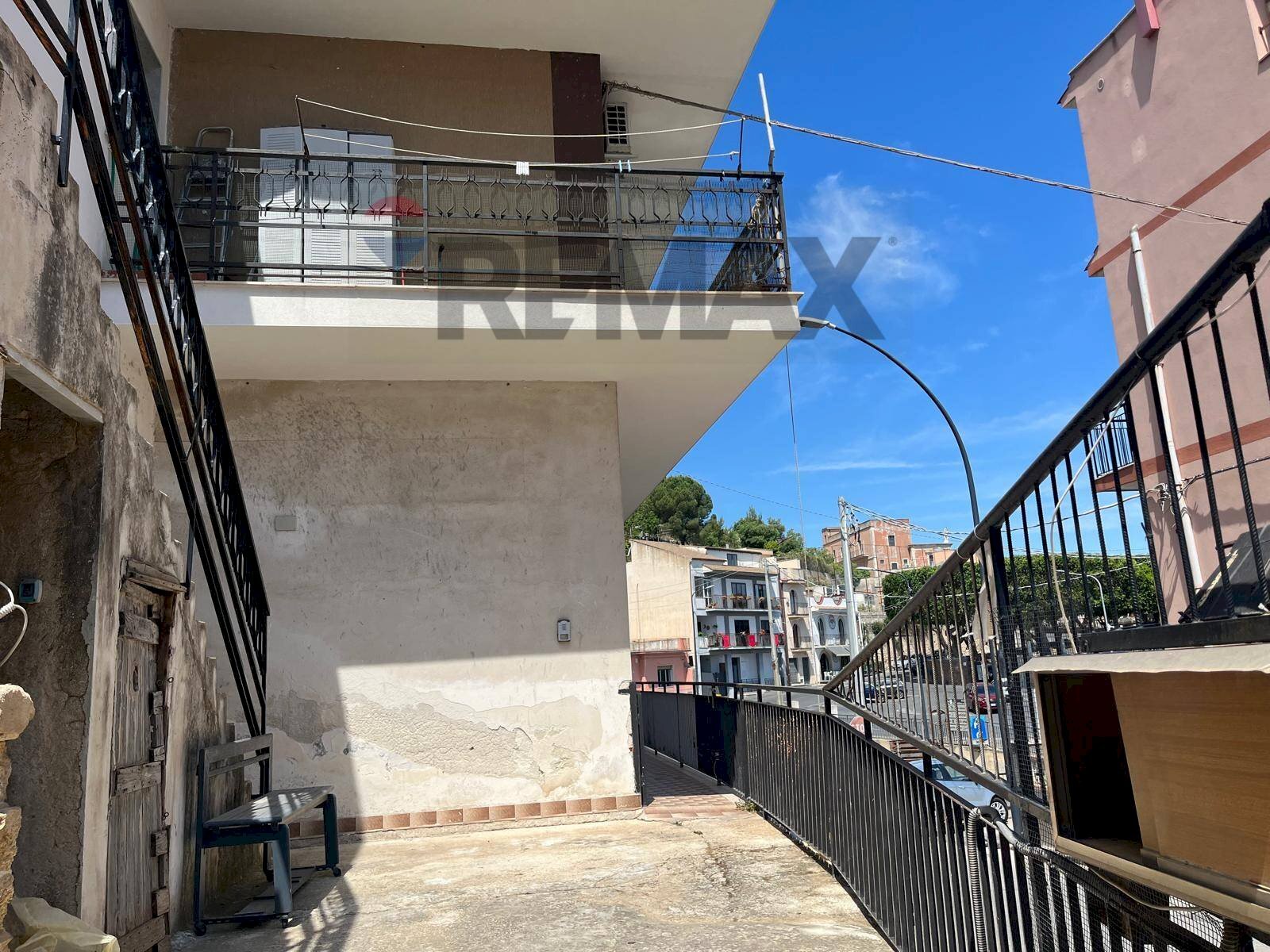 Terrazza - Casa semi indipendente via gorizia
 
2, Melilli - foto 3