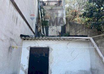 Edificio all\'aperto - Casa semi indipendente via gorizia
 
2, Melilli - foto 6