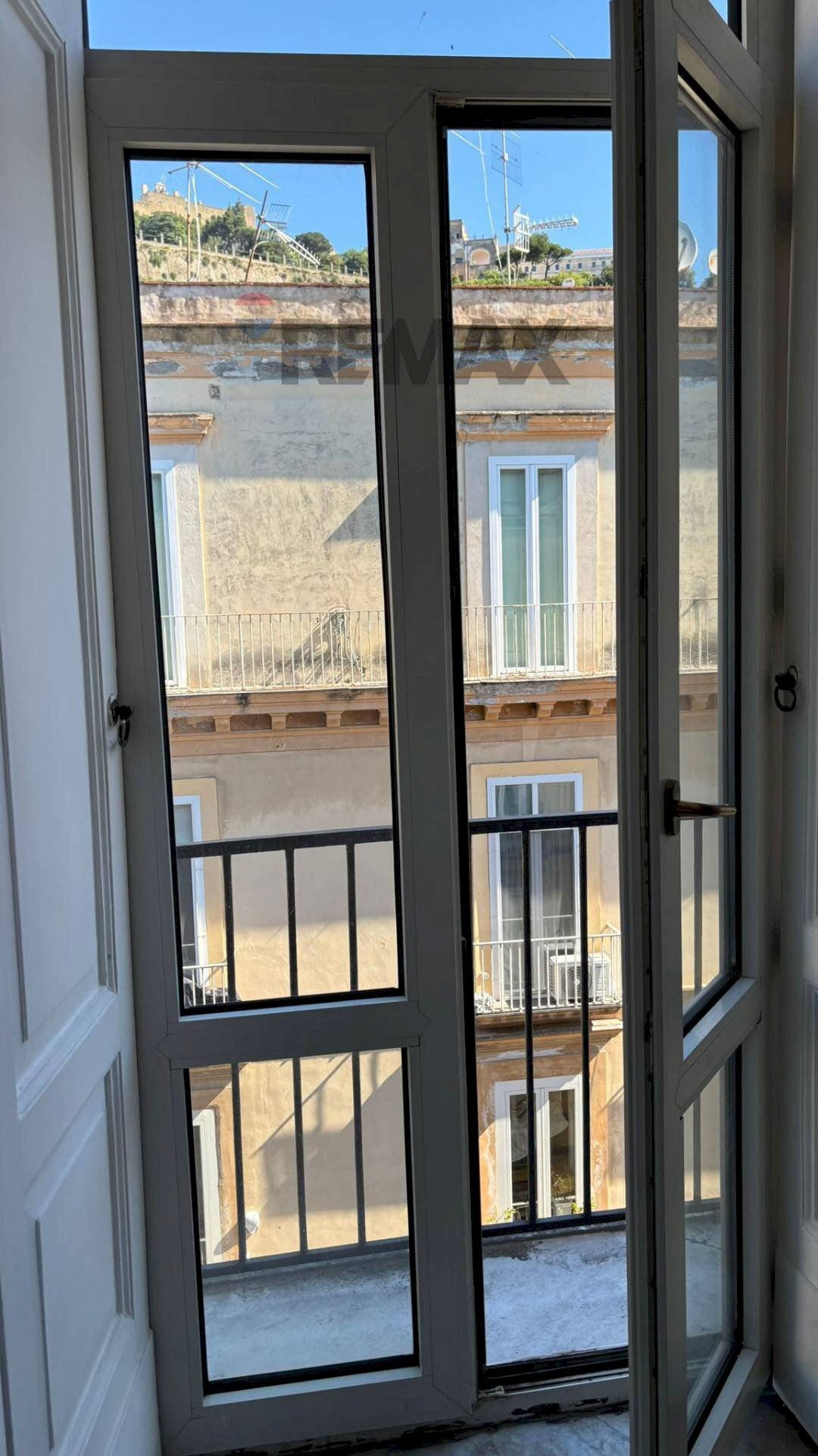 Balcone - Apartment Corso Vittorio Emanuele
612, Napoli - photo 3