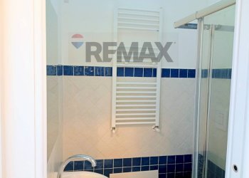 Bagno - Apartment Corso Vittorio Emanuele, Napoli - photo 17