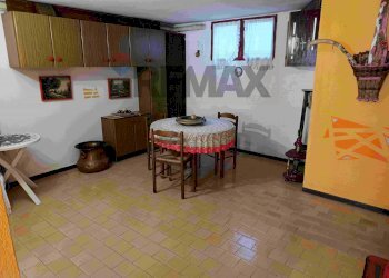 Sala da pranzo - Villa a Schiera VIA NATTA
 
9, Presezzo - foto 15